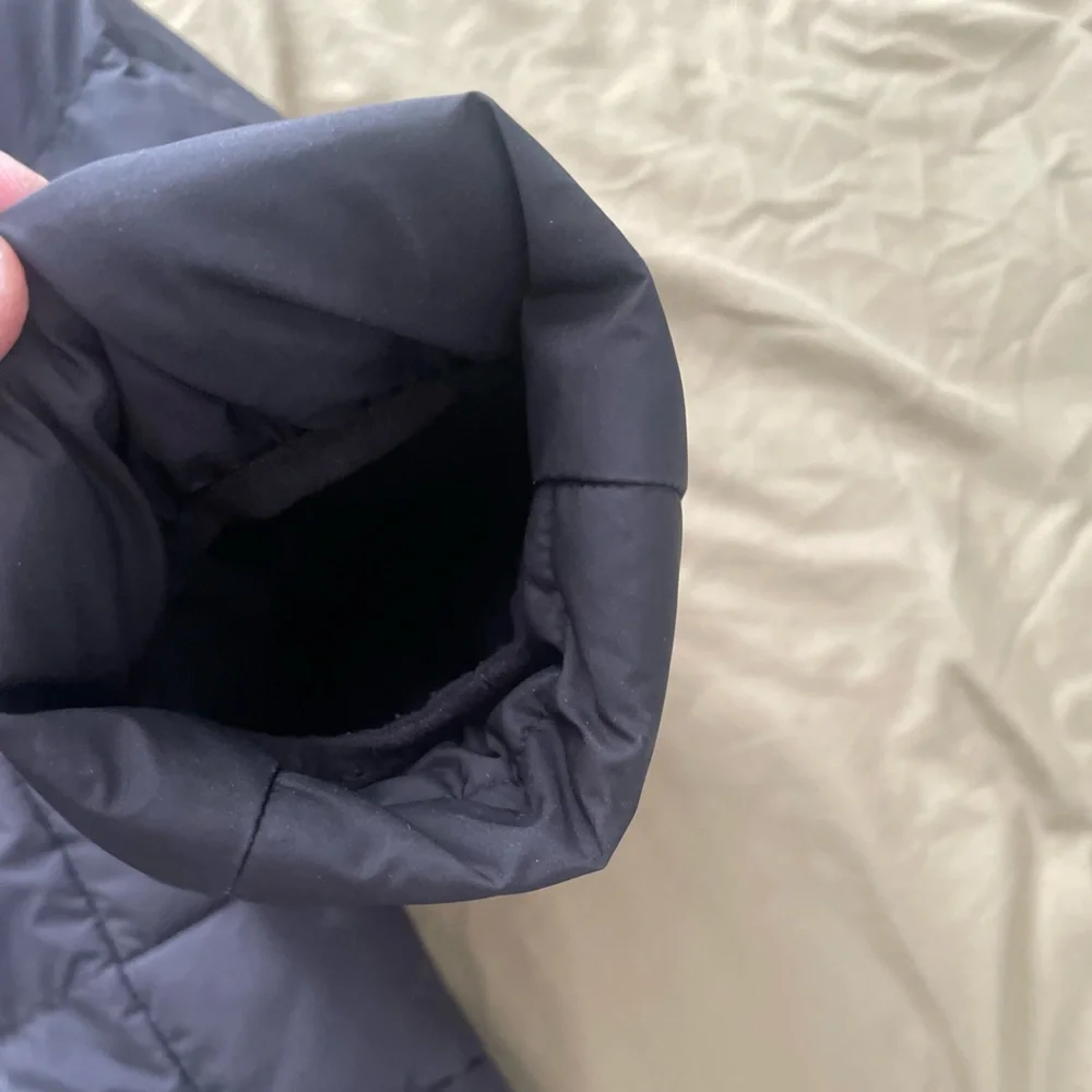The North Face Men’s Black Puffer Jacket Size LARGE